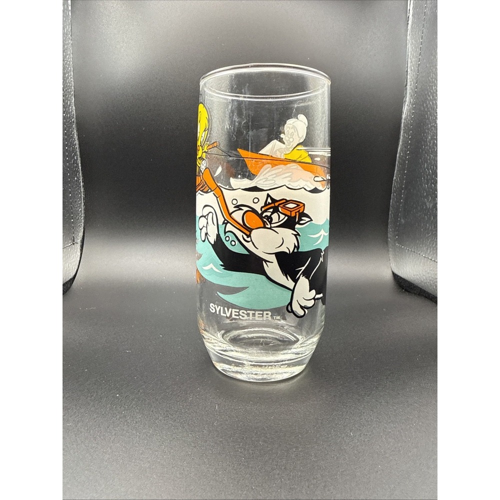 Vintage 1979 Pepsi Looney Tunes Sylvester Collector Series Glass Tweety Granny